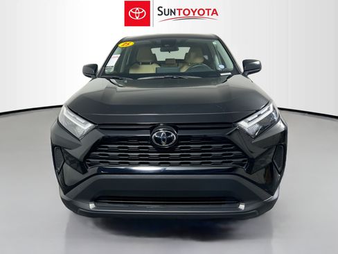 Used 2025 Toyota RAV4 LE FWD image 9