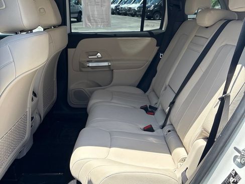 Certified 2022 Mercedes-Benz GLB 250 image 8
