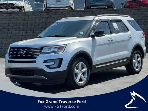 Certified 2017 Ford Explorer XLT AWD/4WD image 1