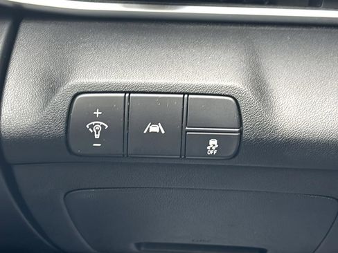 Used 2022 Hyundai Elantra SEL w/ Preferred Accessory Package image 33