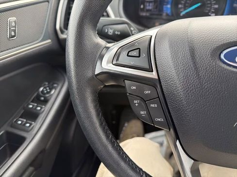 Used 2024 Ford Edge SEL image 37