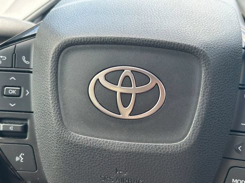 Certified 2024 Toyota Prius XLE FWD image 37
