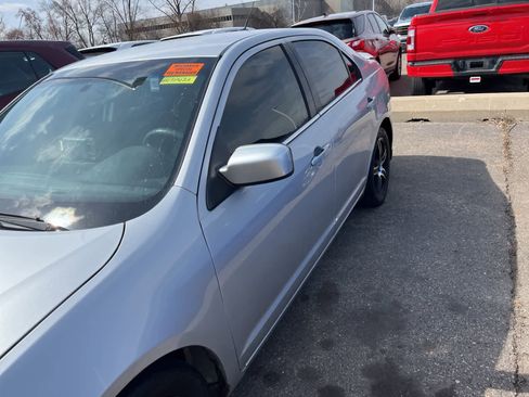 Used 2010 Ford Fusion SE image 6