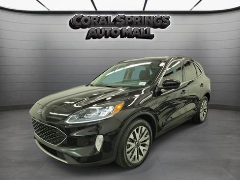 Used 2021 Ford Escape Titanium w/ Class II Trailer Tow Package AWD/4WD image 3