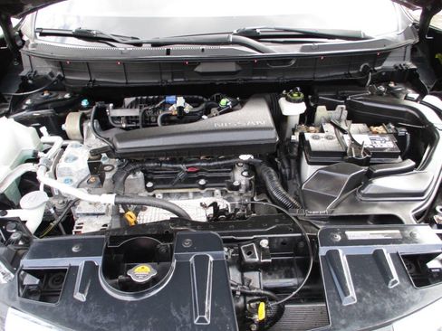 Used 2018 Nissan Rogue S AWD/4WD image 8