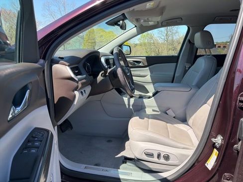 Used 2018 GMC Acadia SLT FWD image 13