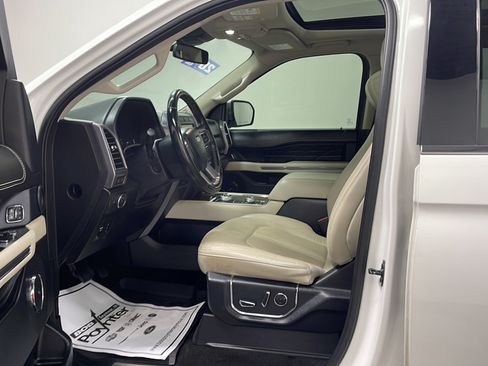 Used 2020 Ford Expedition Platinum AWD/4WD image 2
