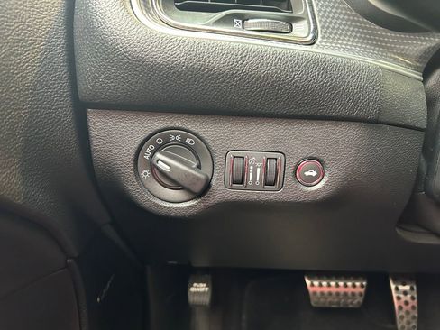 Used 2017 Dodge Challenger SRT Hellcat image 18