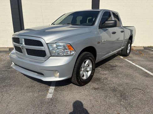 Used 2017 RAM 1500 Express AWD/4WD image 1