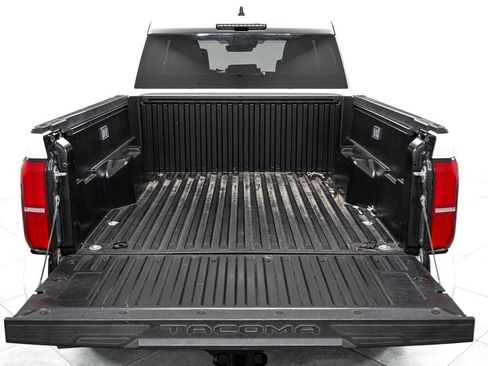 Used 2025 Toyota Tacoma TRD Off-Road AWD/4WD image 13
