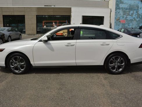 Used 2025 Honda Accord EX-L image 2