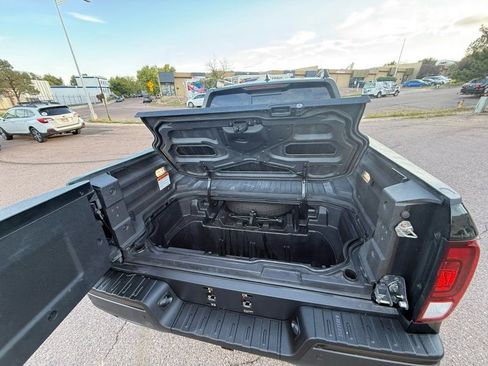 Used 2017 Honda Ridgeline Black Edition image 11