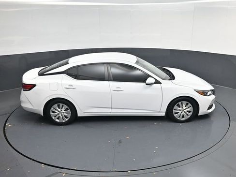 Used 2020 Nissan Sentra S image 39