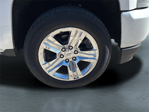 Used 2018 Chevrolet Silverado 1500 LT w/ All Star Edition image 9