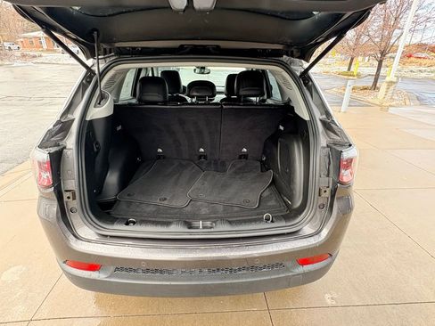 Used 2022 Jeep Compass Latitude w/ Sun and Sound Group image 8