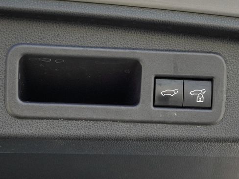 Certified 2025 Toyota 4Runner TRD Off-Road Premium AWD/4WD image 15