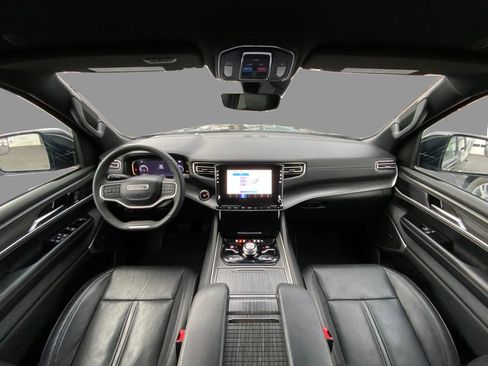 Used 2023 Jeep Wagoneer Series III w/ Preferred Equipment Group image 21