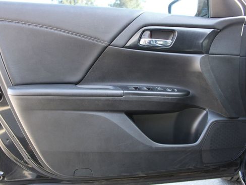 Used 2015 Honda Accord Sport image 8