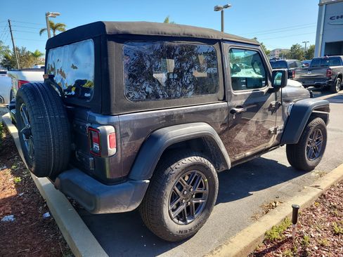Used 2020 Jeep Wrangler Sport image 4