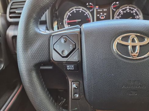 Used 2021 Toyota 4Runner TRD Off-Road Premium w/ Moonroof Package AWD/4WD image 32
