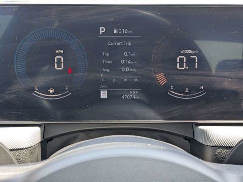 Used 2025 Hyundai Sonata SEL FWD image 28