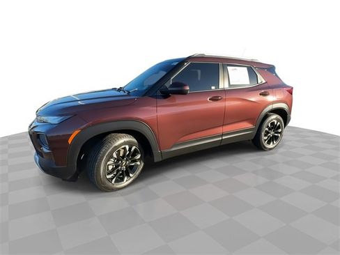 Certified 2022 Chevrolet TrailBlazer LT w/ Convenience Package image 9