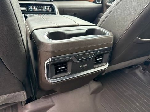Used 2023 GMC Sierra 1500 Denali w/ Technology Package AWD/4WD image 16