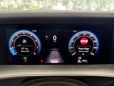 New 2025 Volkswagen Tiguan SE image 13