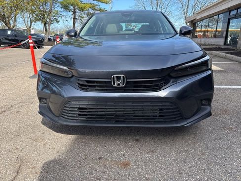Used 2023 Honda Civic Touring image 5