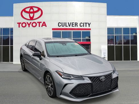 Used 2021 Toyota Avalon Touring w/ Advanced Safety Package image 1