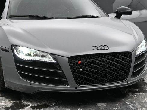 Used 2010 Audi R8 V10 image 21