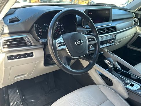 Used 2021 Kia Telluride EX w/ EX Premium Package image 23