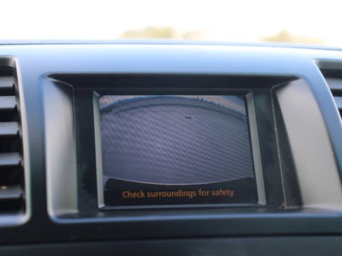 Used 2011 Toyota Highlander 2WD w/ Tech Pkg image 27