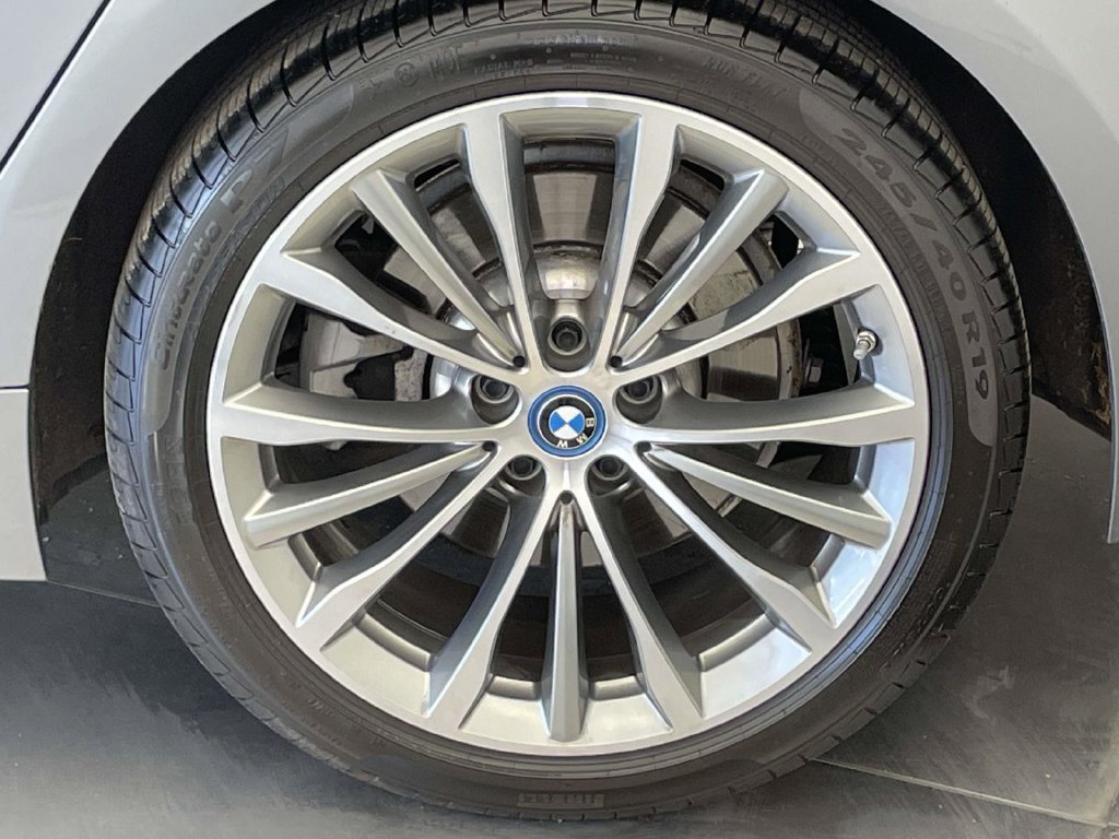 Used 2023 BMW 530e xDrive w/ Convenience Package AWD/4WD image 13