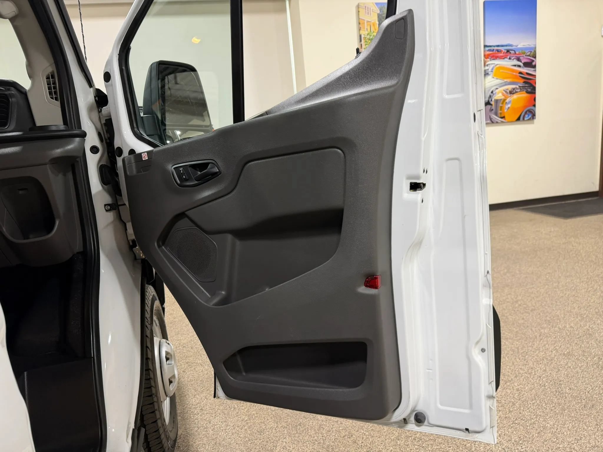 Used 2020 Ford Transit 250 Medium Roof AWD image 31