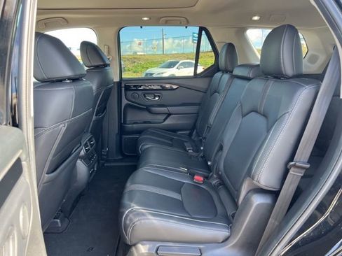 Used 2023 Honda Pilot Touring image 15
