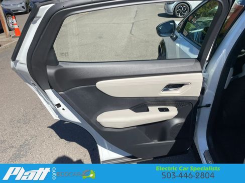Used 2023 Nissan Ariya FWD image 38