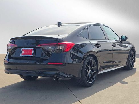 Used 2024 Honda Civic Sport image 3