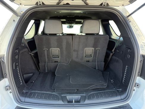 Used 2024 Dodge Durango GT RWD image 17