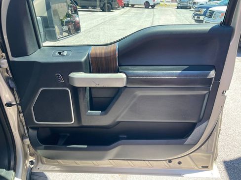 Used 2017 Ford F150 Lariat AWD/4WD image 35