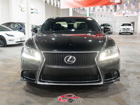 Used 2016 Lexus LS 460 AWD w/ F Sport Package image 2