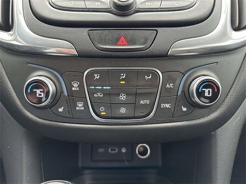 Used 2019 Chevrolet Equinox LT image 69