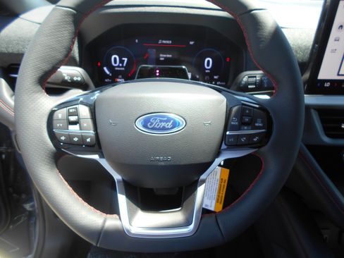 New 2026 Ford Explorer ST-Line AWD/4WD image 13