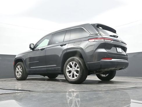 Used 2022 Jeep Grand Cherokee Limited image 55
