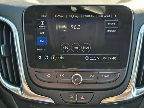 Used 2024 Chevrolet Equinox LT image 19