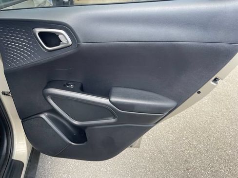 Used 2020 Kia Soul EX FWD image 32