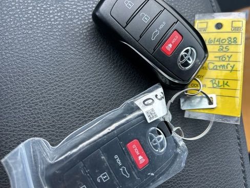 Used 2025 Toyota Camry XSE image 22