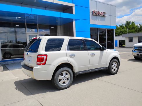 Used 2012 Ford Escape XLS AWD/4WD image 6