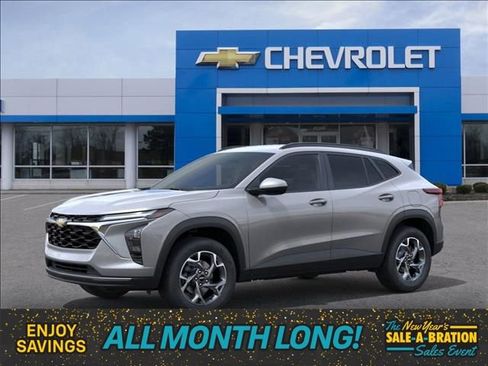 New 2026 Chevrolet Trax LT image 2