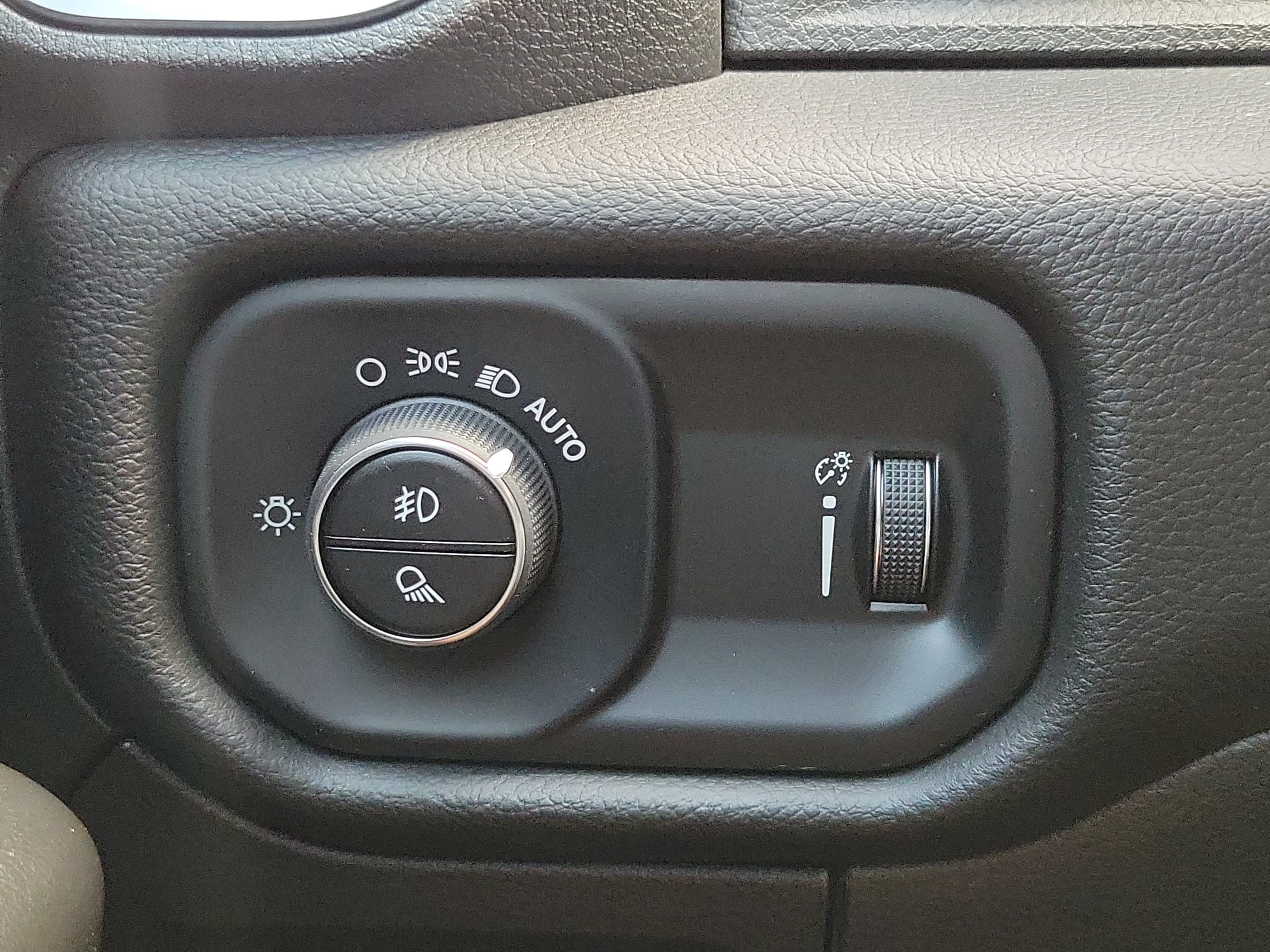 Used 2025 RAM 1500 Big Horn AWD/4WD image 24